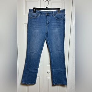 Stylish Blue Flare Women's Jeans by Lincoln Outfitters